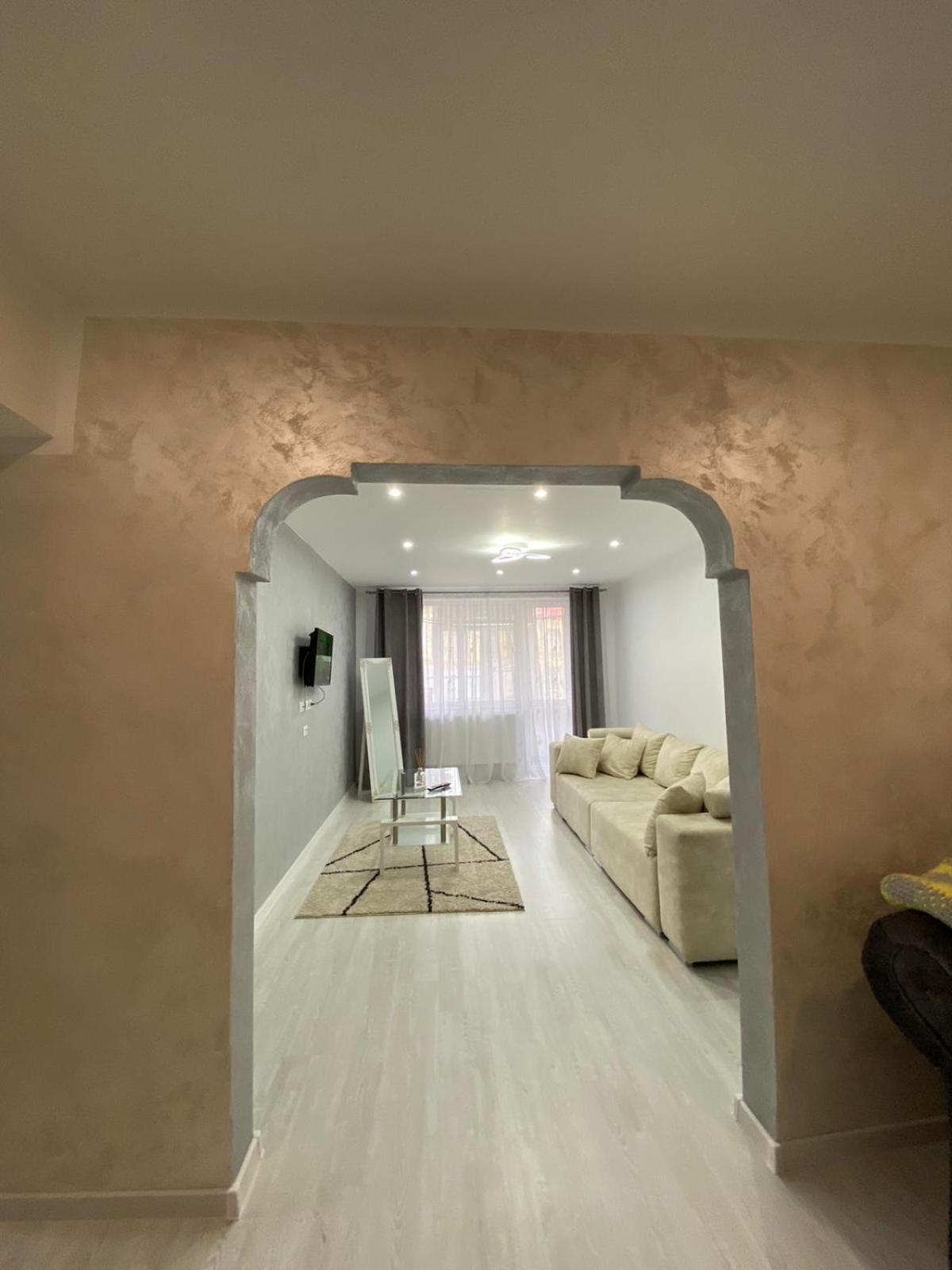 Sorinaapartament Тыргу-Нямц Экстерьер фото